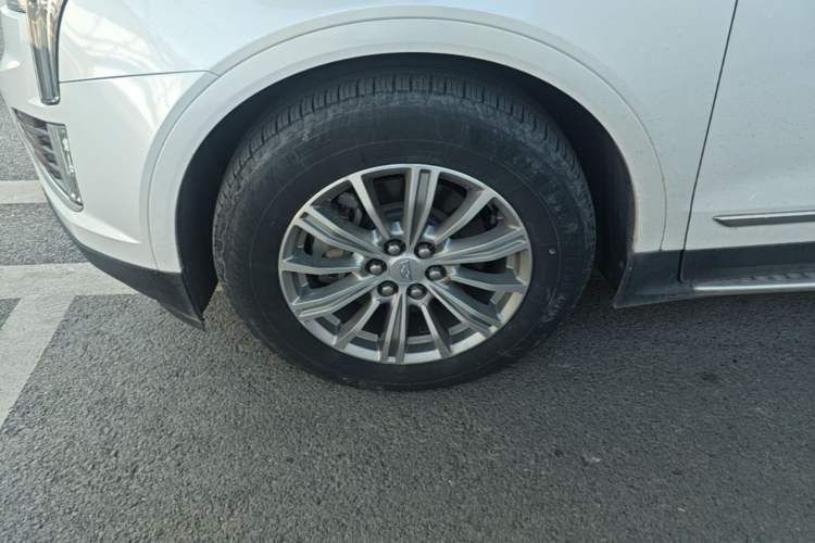 Used Cadillac XT5 2018 28T Four-Wheel Drive Luxury Model Left Front Wheel Hub