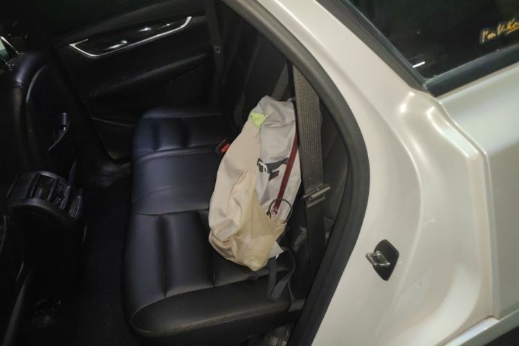 Used Cadillac XT5 2018 28E Four-Wheel Drive Tech Version Left Rear Seat