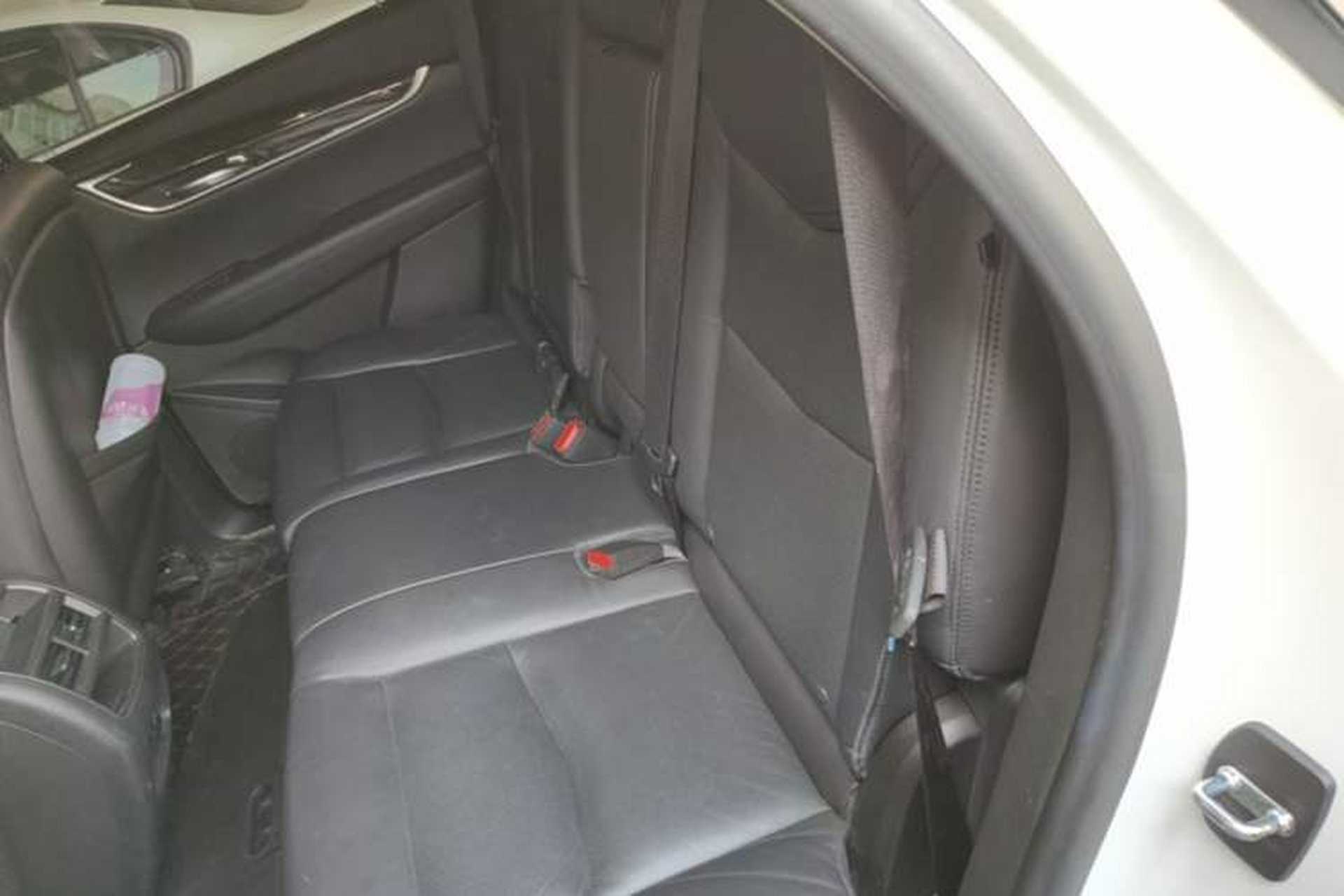 Used Cadillac XT5 2018 25T Luxury Model Left Rear Seat
