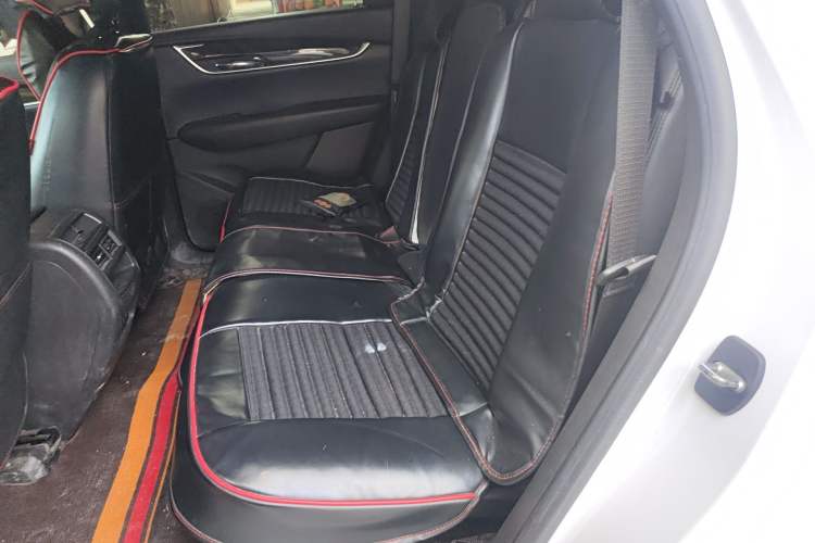 Used Cadillac XT5 2018 25T Tech Model Left Rear Seat