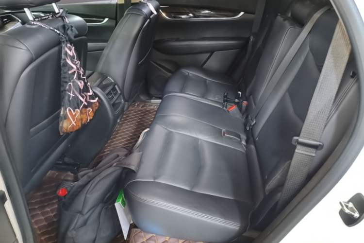Used Cadillac XT5 2018 25T Luxury Model Left Rear Seat