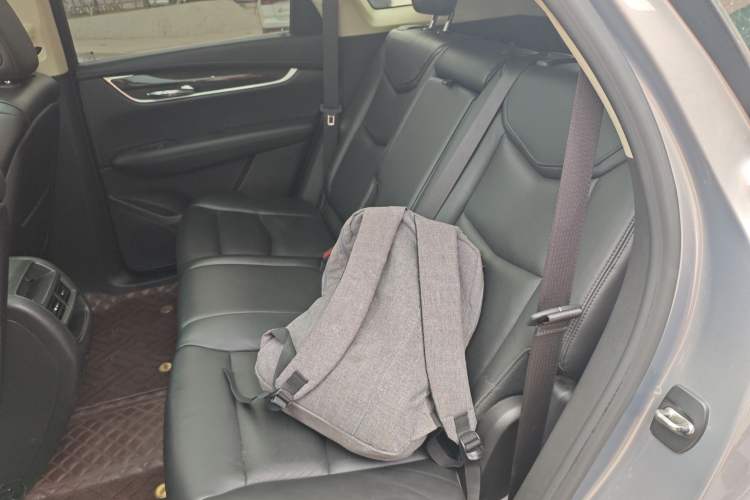 Used Cadillac XT5 2018 25T Luxury Model Left Rear Seat