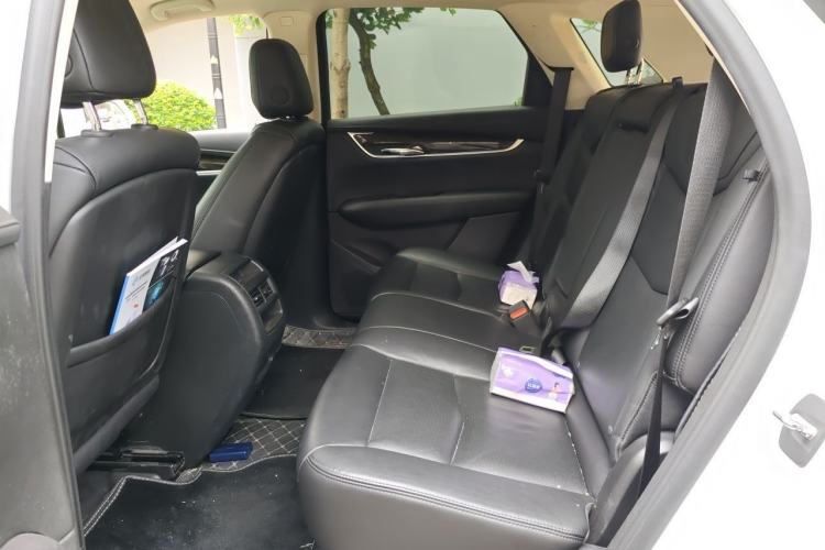 Used Cadillac XT5 2018 25T Luxury Model Left Rear Seat