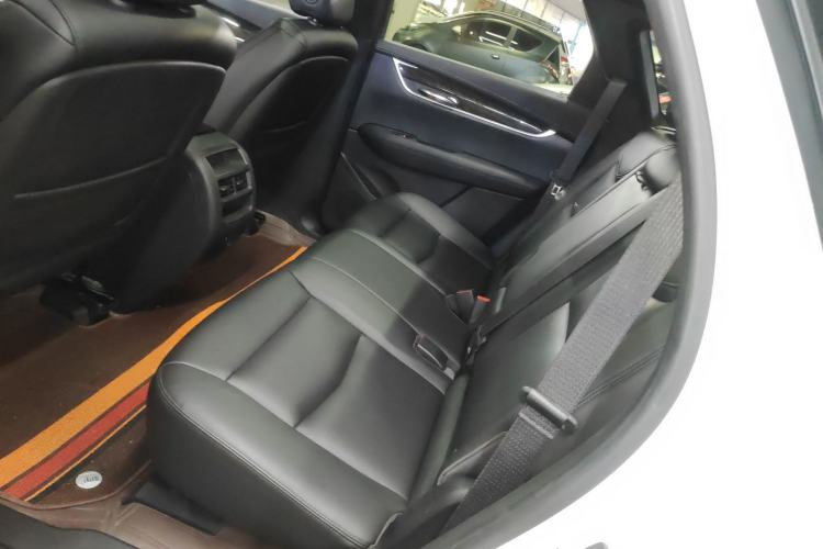 Used Cadillac XT5 2018 28E Four-Wheel Drive Tech Version Left Rear Seat
