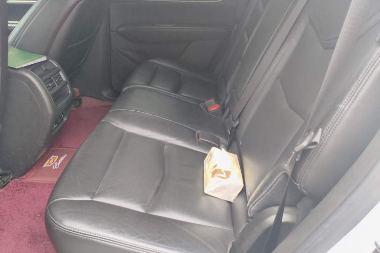 Used Cadillac XT5 2018 28E Four-Wheel Drive Leading Version Left Rear Seat