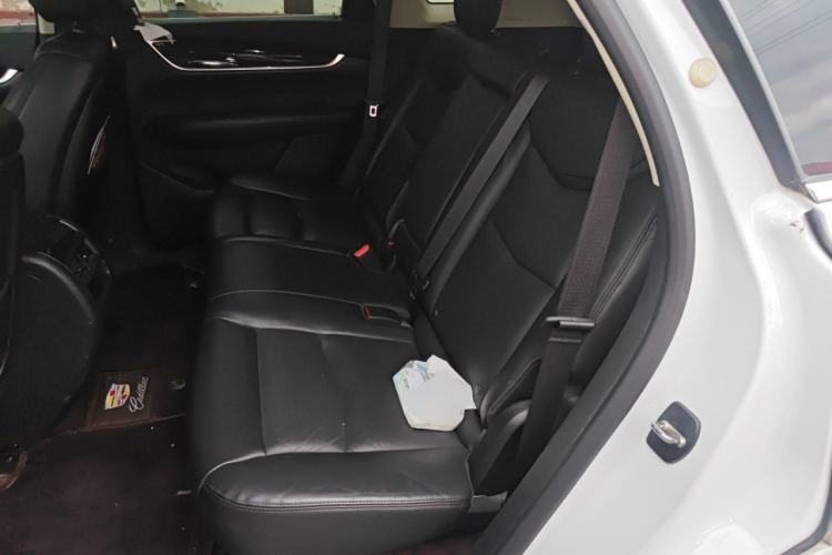 Used Cadillac XT5 2018 28T Four-Wheel Drive Luxury Model Left Rear Seat