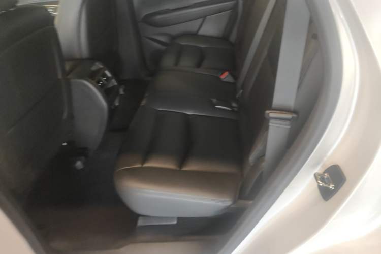 Used Cadillac XT5 2018 28E Four-Wheel Drive Tech Version Left Rear Seat