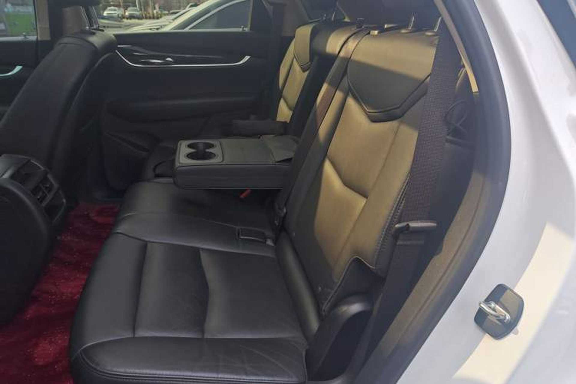 Used Cadillac XT5 2018 25T Luxury Model Left Rear Seat
