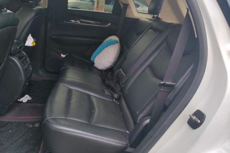 Used Cadillac XT5 2018 25T Luxury Model Left Rear Seat