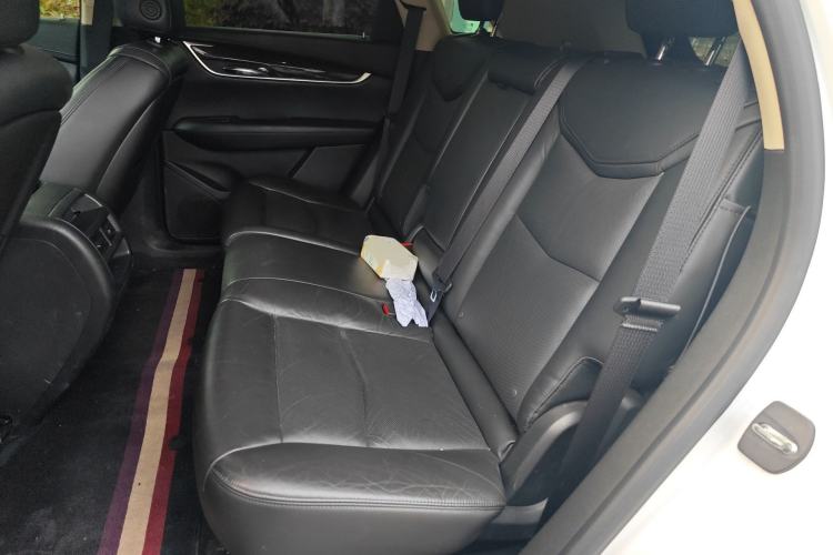 Used Cadillac XT5 2018 25T Luxury Model Left Rear Seat