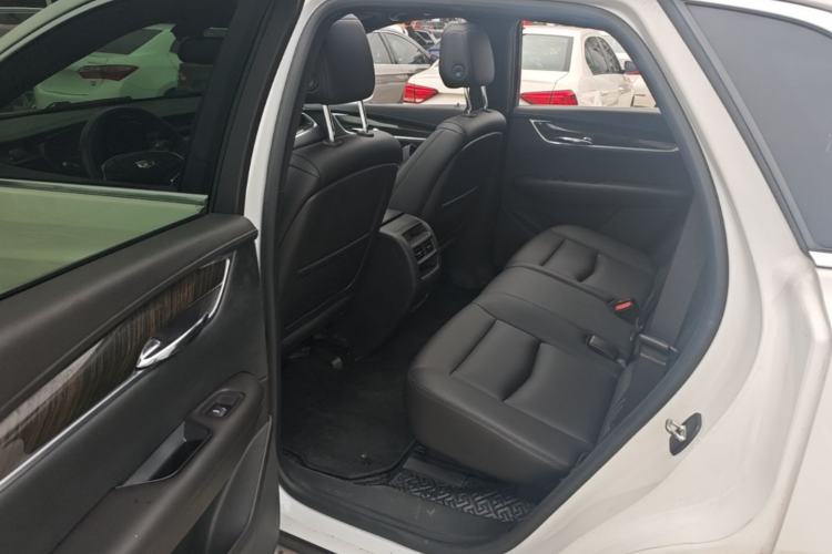 Used Cadillac XT5 2018 28E Four-Wheel Drive Tech Version Left Rear Seat