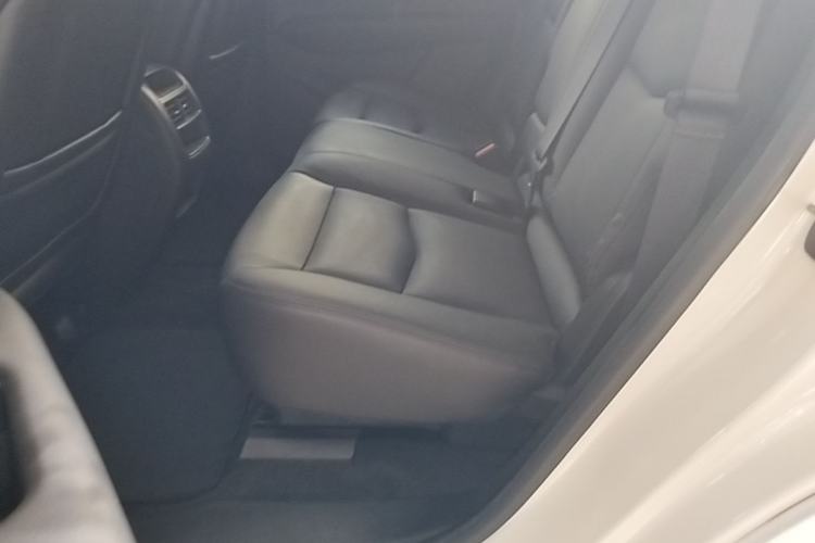 Used Cadillac XT5 2018 25T Luxury Model Left Rear Seat