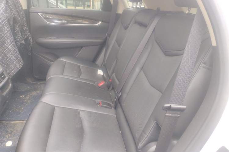 Used Cadillac XT5 2018 28T Four-Wheel Drive Luxury Model Left Rear Seat