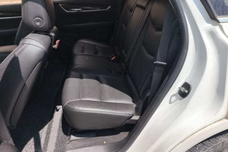 Used Cadillac XT5 2018 25T Luxury Model Left Rear Seat