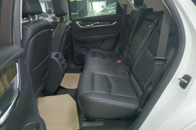 Used Cadillac XT5 2018 25T Luxury Model Left Rear Seat