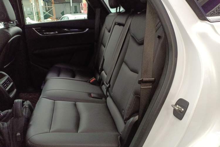 Used Cadillac XT5 2018 25T Tech Model Left Rear Seat