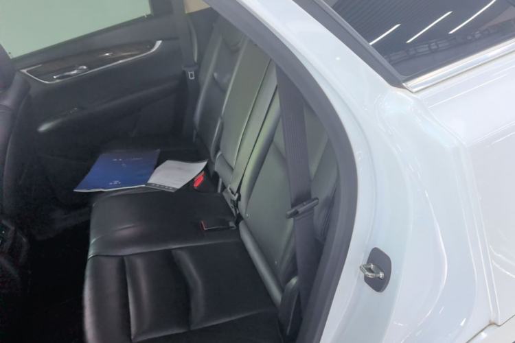 Used Cadillac XT5 2018 25T Luxury Model Left Rear Seat