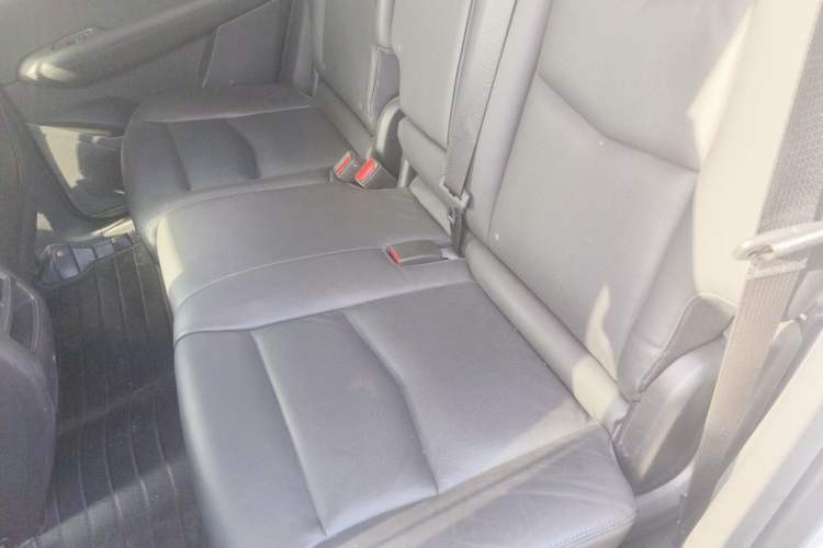 Used Cadillac XT5 2018 25T Luxury Model Left Rear Seat