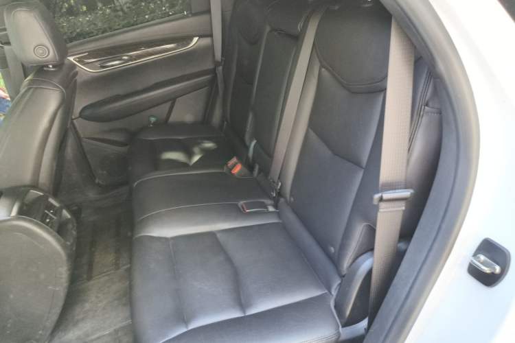 Used Cadillac XT5 2018 28E Four-Wheel Drive Tech Version Left Rear Seat