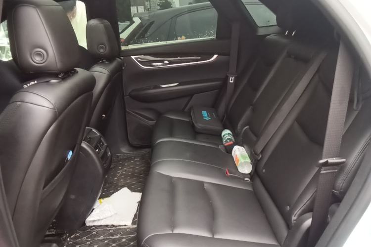Used Cadillac XT5 2018 28E Four-Wheel Drive Tech Version Left Rear Seat