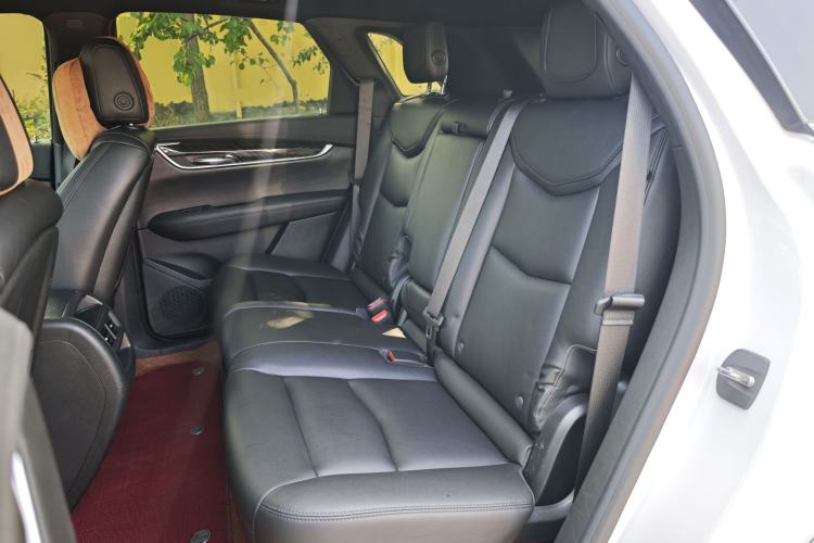 Used Cadillac XT5 2018 28E Four-Wheel Drive Tech Version Left Rear Seat