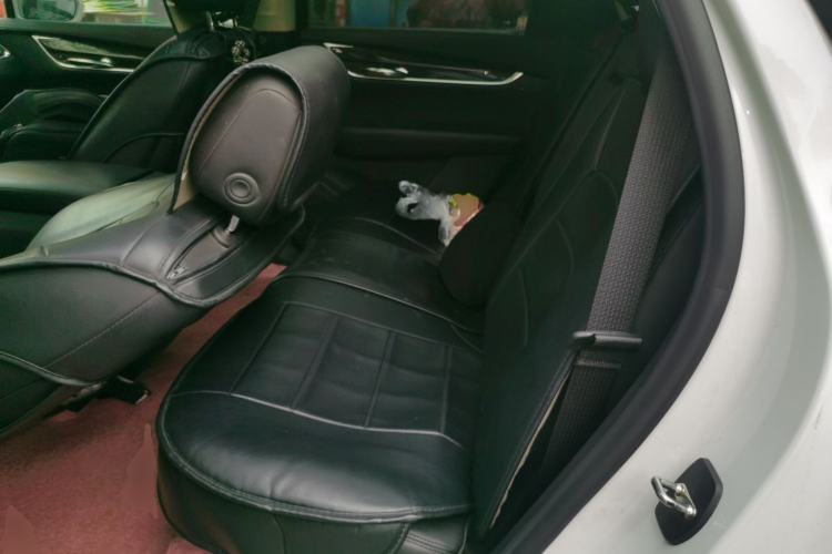 Used Cadillac XT5 2018 25T Luxury Model Left Rear Seat