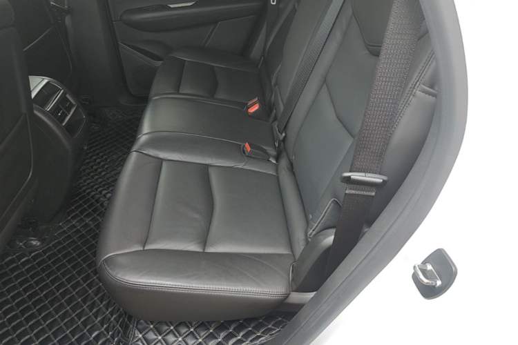Used Cadillac XT5 2018 25T Luxury Model Left Rear Seat