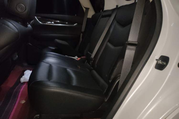 Used Cadillac XT5 2018 25T Luxury Model Left Rear Seat