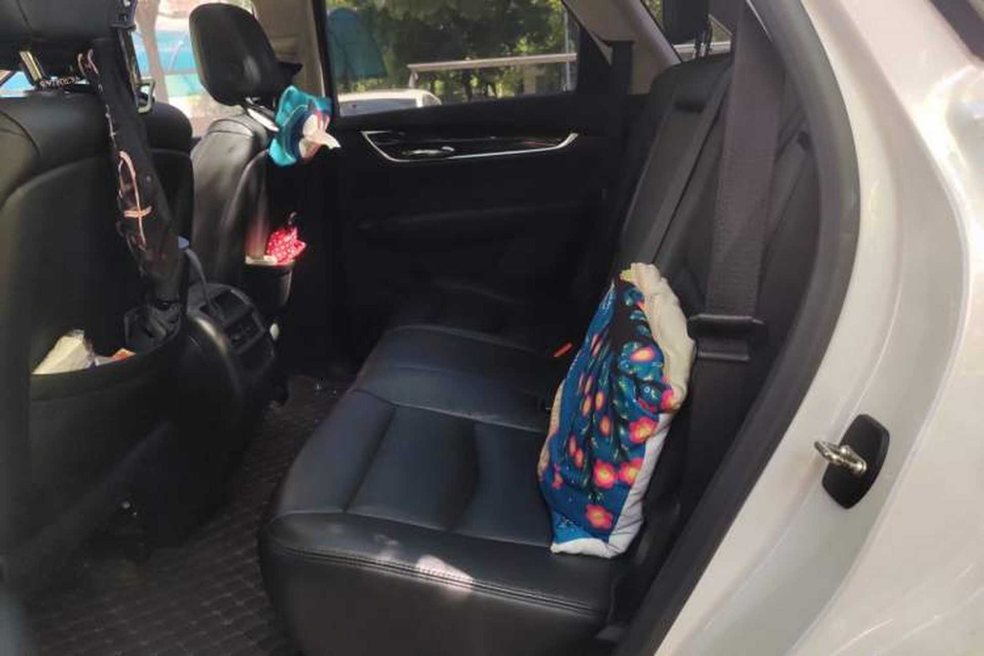 Used Cadillac XT5 2018 25T Luxury Model Left Rear Seat