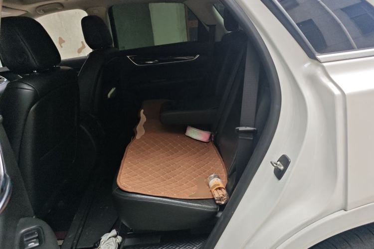 Used Cadillac XT5 2018 25T Luxury Model Left Rear Seat