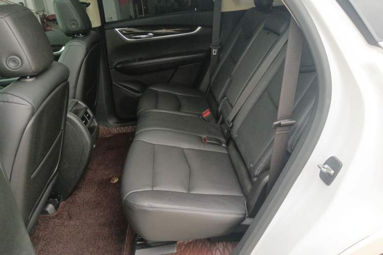 Used Cadillac XT5 2018 25T Luxury Model Left Rear Seat