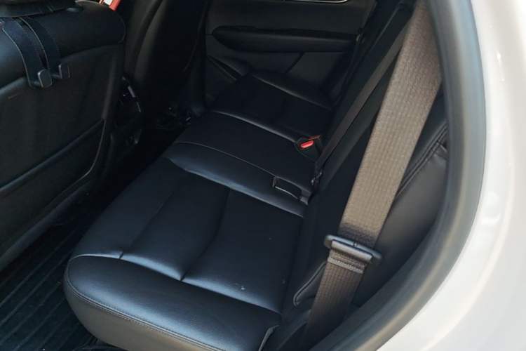 Used Cadillac XT5 2018 25T Tech Model Left Rear Seat