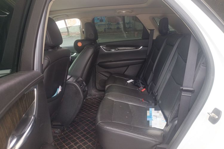 Used Cadillac XT5 2018 25T Luxury Model Left Rear Seat