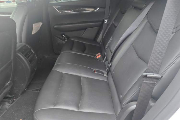 Used Cadillac XT5 2018 28E Four-Wheel Drive Tech Version Left Rear Seat