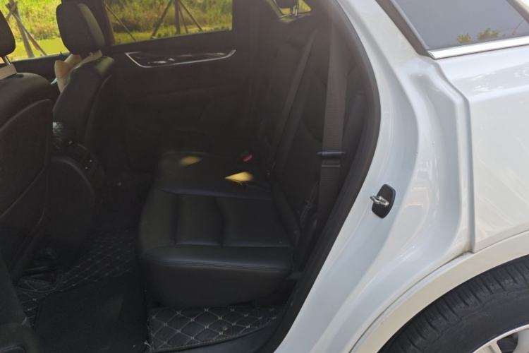 Used Cadillac XT5 2018 28E Four-Wheel Drive Tech Version Left Rear Seat