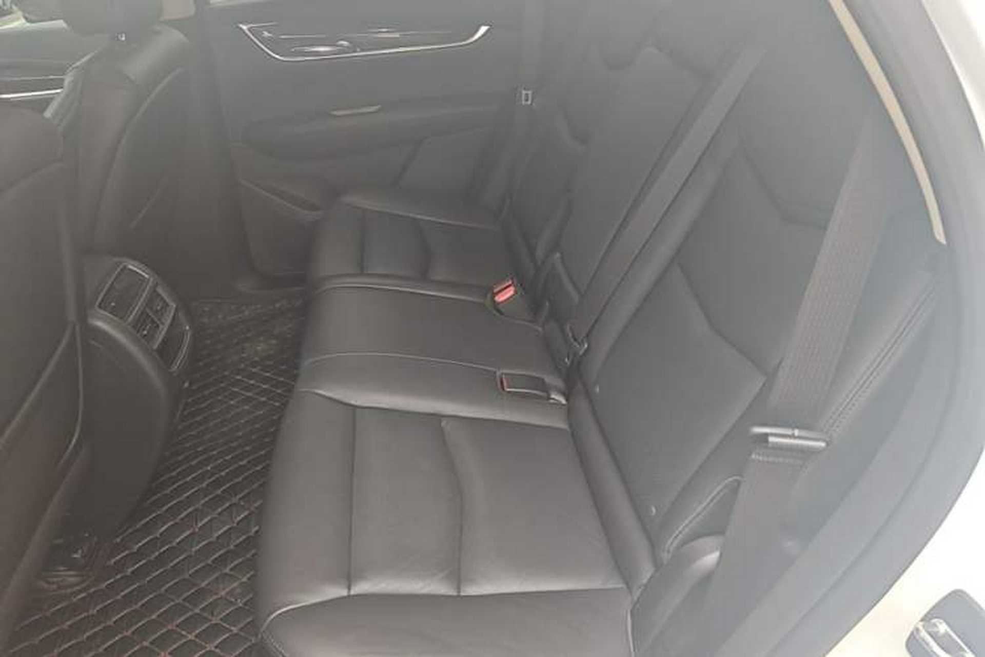 Used Cadillac XT5 2018 25T Luxury Model Left Rear Seat