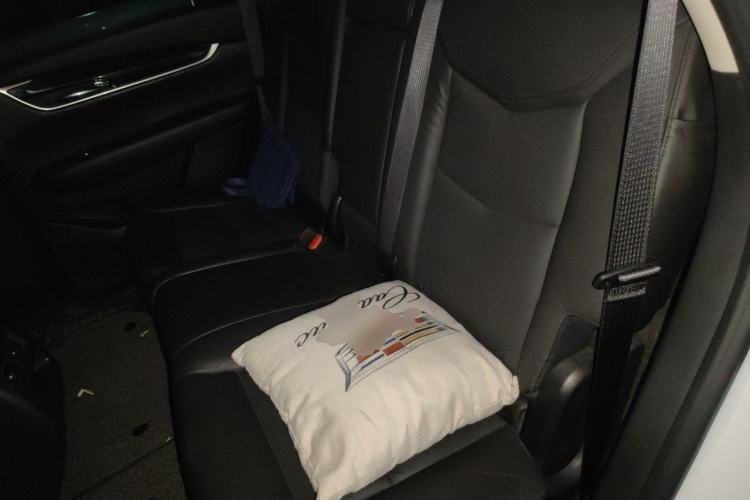 Used Cadillac XT5 2018 25T Luxury Model Left Rear Seat