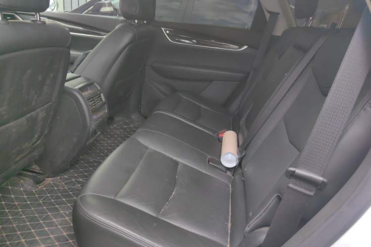 Used Cadillac XT5 2018 25T Luxury Model Left Rear Seat