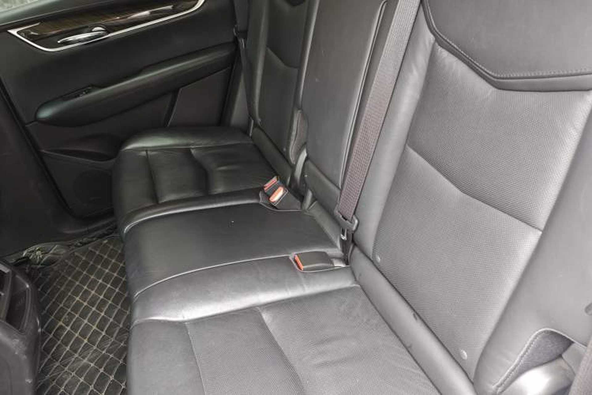 Used Cadillac XT5 2018 25T Luxury Model Left Rear Seat