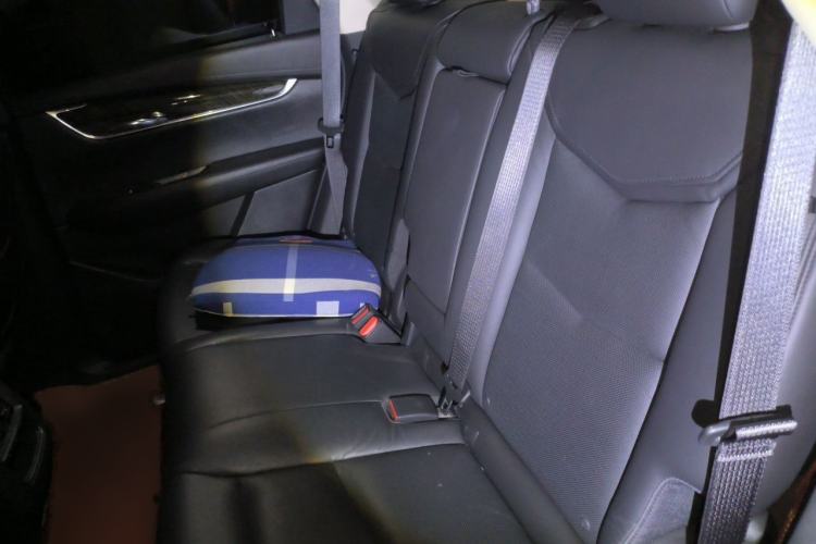 Used Cadillac XT5 2018 25T Luxury Model Left Rear Seat