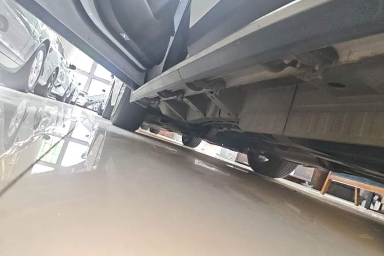 Used Cadillac XT5 2018 28E Four-Wheel Drive Tech Version Left Side Sill