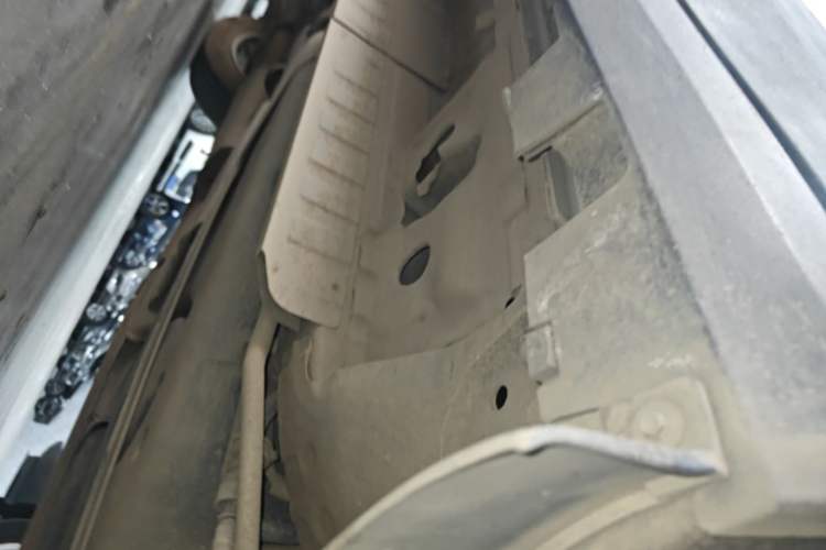 Used Cadillac XT5 2018 28E Four-Wheel Drive Tech Version Left Side Sill