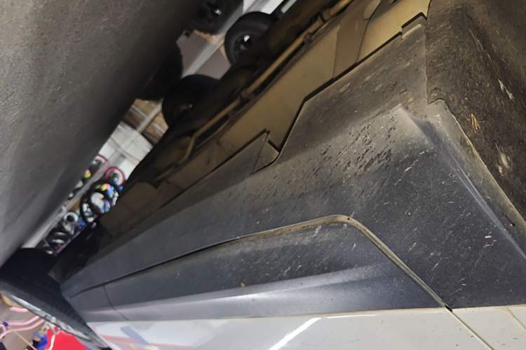 Used Cadillac XT5 2018 28E Four-Wheel Drive Tech Version Left Side Sill