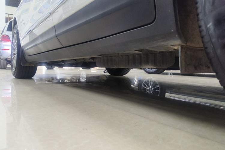 Used Cadillac XT5 2018 25T Luxury Model Left Side Sill