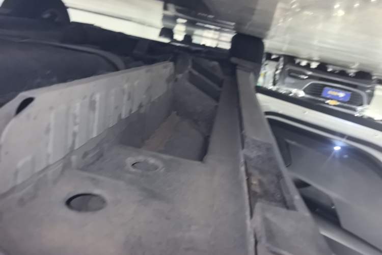 Used Cadillac XT5 2018 25T Luxury Model Left Side Sill