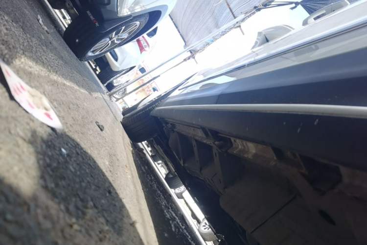 Used Cadillac XT5 2018 25T Luxury Model Left Side Sill