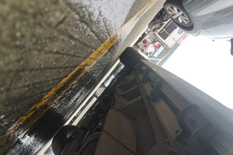 Used Cadillac XT5 2018 25T Luxury Model Left Side Sill