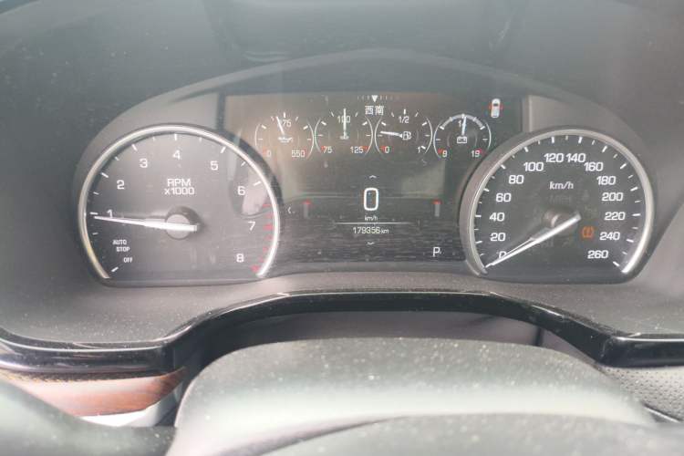 Used Cadillac XT5 2018 28E Four-Wheel Drive Leading Version Odometer Close Up