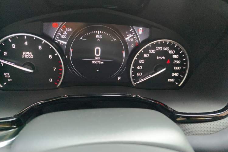 Used Cadillac XT5 2018 28T Four-Wheel Drive Luxury Model Odometer Close Up