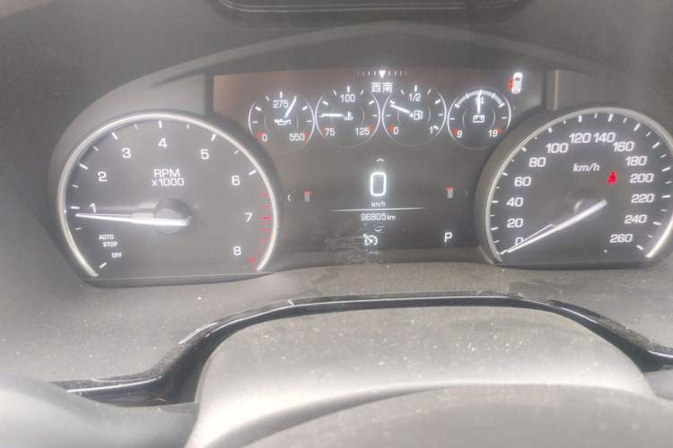 Used Cadillac XT5 2018 28T Four-Wheel Drive Luxury Model Odometer Close Up